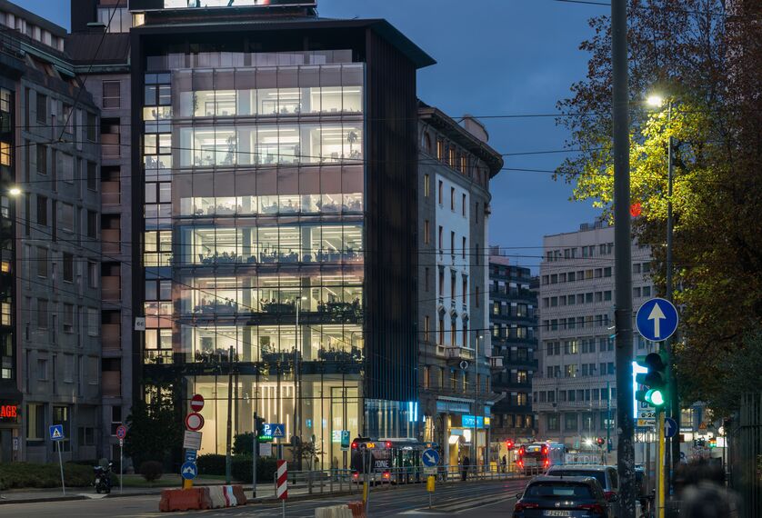 CW 60-SC Alumínium függönyfalak - Office building Office building Largo Augusto Milano található Milan, Olaszország