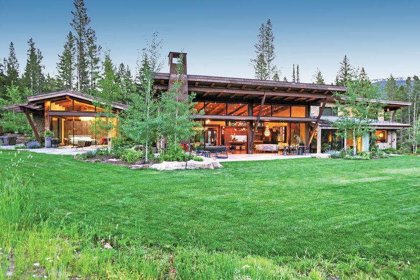 ConceptSystem 77 Alumínium ablakok, ConceptSystem 77 Alumínium ajtók, HiFinity Alumínium tolóajtók és Purity Fogantyúk - Flying Star Residence található Bridger Canyon, Amerikai Egyesült Államok