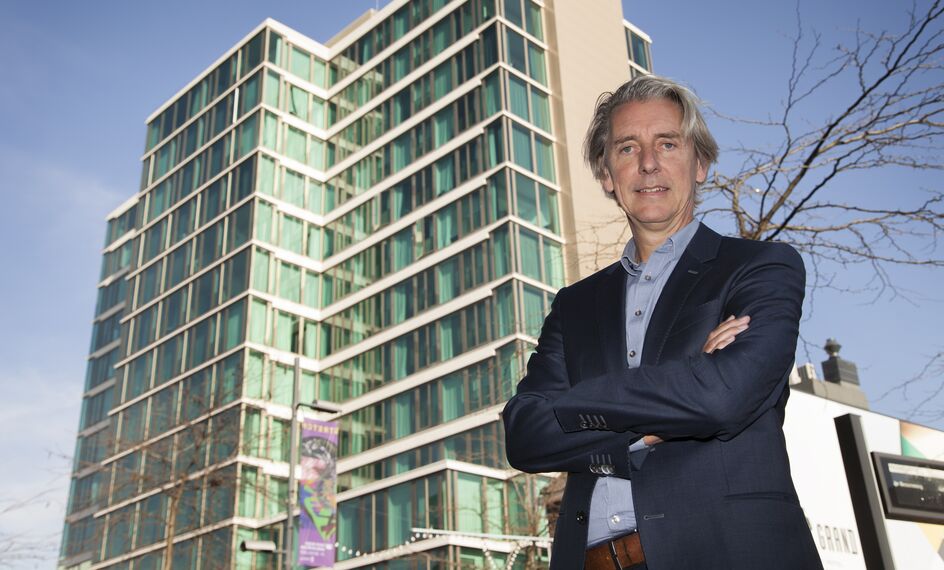 CS 77 Standard Alumínium ajtók és CS 77 Alumínium ajtók - Lakás komplexum Groene Toren Eindhoven található Eindhoven, Hollandia