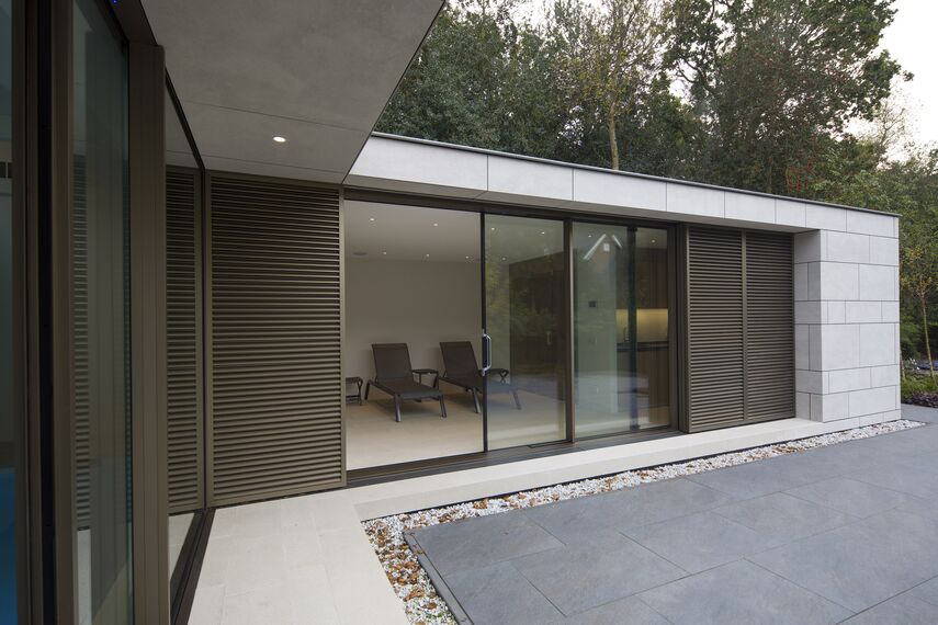 BriseSoleil 40 Árnyékolás, HiFinity Alumínium tolóajtók és CS 86-HI (c) Törölt rendszerek - Swimming pool Poolhouse Bergen található Bergen, Hollandia