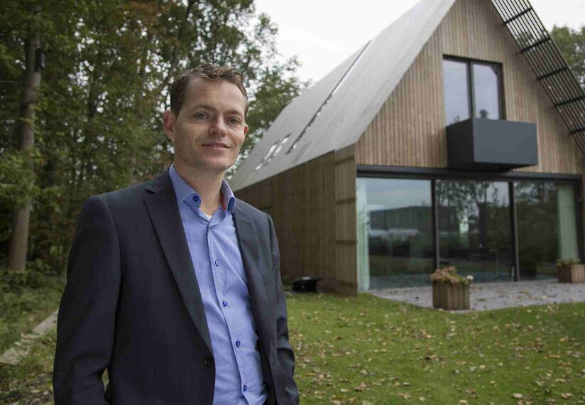 CS 86-HI (c) Törölt rendszerek, ConceptWall 50 Alumínium függönyfalak és HiFinity Alumínium tolóajtók - Villa Forest villa Voorschoten található Voorschoten, Hollandia