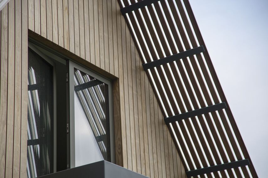 CS 86-HI (c) Törölt rendszerek, ConceptWall 50 Alumínium függönyfalak és HiFinity Alumínium tolóajtók - Villa Forest villa Voorschoten található Voorschoten, Hollandia