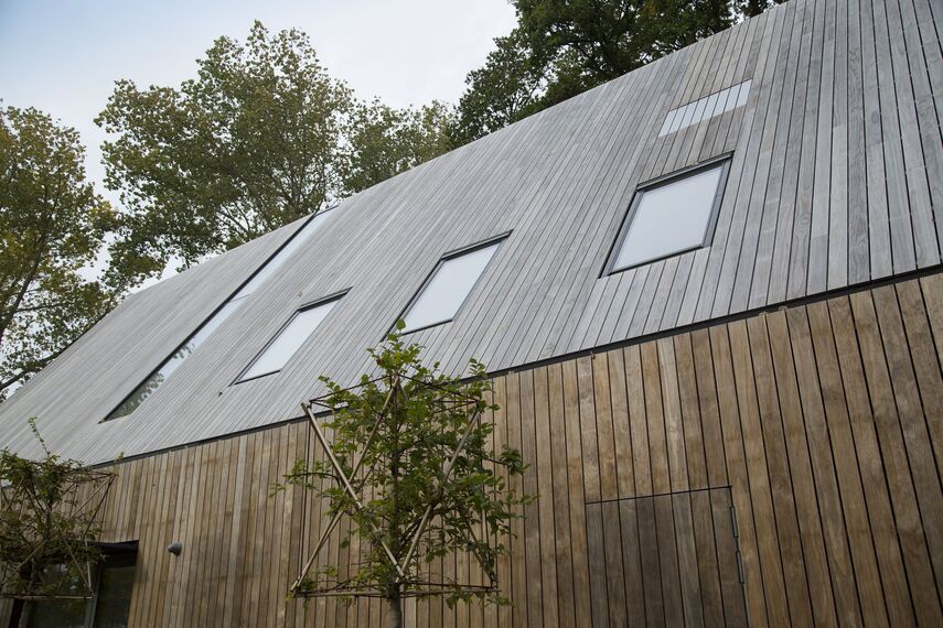 CS 86-HI (c) Törölt rendszerek, ConceptWall 50 Alumínium függönyfalak és HiFinity Alumínium tolóajtók - Villa Forest villa Voorschoten található Voorschoten, Hollandia