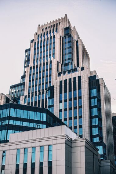 ConceptSystem 77 Alumínium ablakok és CW 50-SL Alumínium függönyfalak - Oruzheyniy található Moscow, Oroszorzág