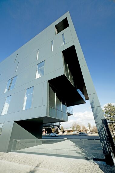 ConceptSystem 77 Alumínium ablakok és CW 50-SG Alumínium függönyfalak - Prosecutor’s Office Tbilisi található Tbilisi, Grúzia