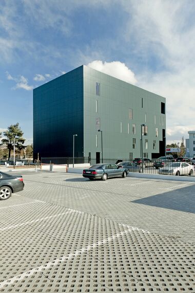 ConceptSystem 77 Alumínium ablakok és CW 50-SG Alumínium függönyfalak - Prosecutor’s Office Tbilisi található Tbilisi, Grúzia