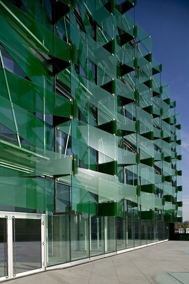 ConceptSystem 68 Alumínium ablakok, ConceptSystem 68 Alumínium ajtók, ConceptWall 50 Alumínium függönyfalak és ConceptWall 86 Alumínium függönyfalak - Office building Coca-Cola headquarters Spain található Madrid, Spanyolország