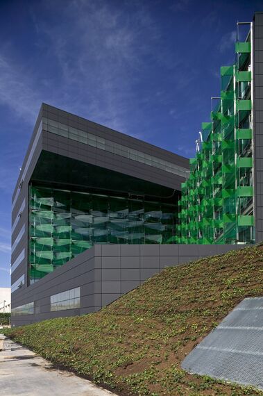 ConceptSystem 68 Alumínium ablakok, ConceptSystem 68 Alumínium ajtók, ConceptWall 50 Alumínium függönyfalak és ConceptWall 86 Alumínium függönyfalak - Office building Coca-Cola headquarters Spain található Madrid, Spanyolország