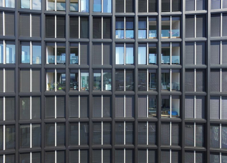 CW 65-EF Alumínium függönyfalak - Lakás komplexum Ceres Tower található Basel, Svájc