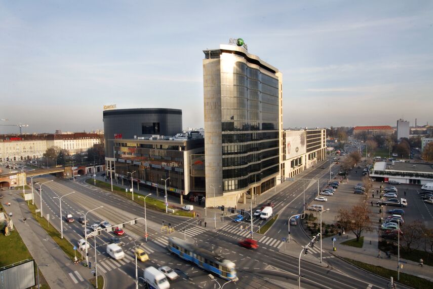 BriseSoleil 100 Árnyékolás és ConceptWall 50 Alumínium függönyfalak - Office building Arkady Wrocławskie található Wrocław, Lengyelország