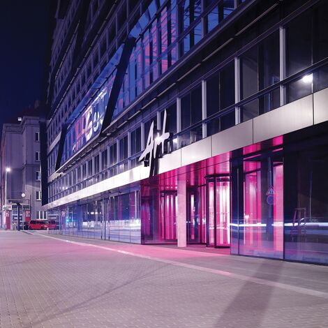 CS 86-HI (c) Törölt rendszerek és ConceptWall 50 Alumínium függönyfalak - Office building ArtGen található Prague, Csehország