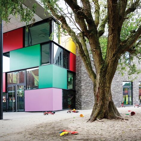 CS 86-HI (c) Törölt rendszerek - School Elementary School 't Groen Drieske található Gent, Belgium