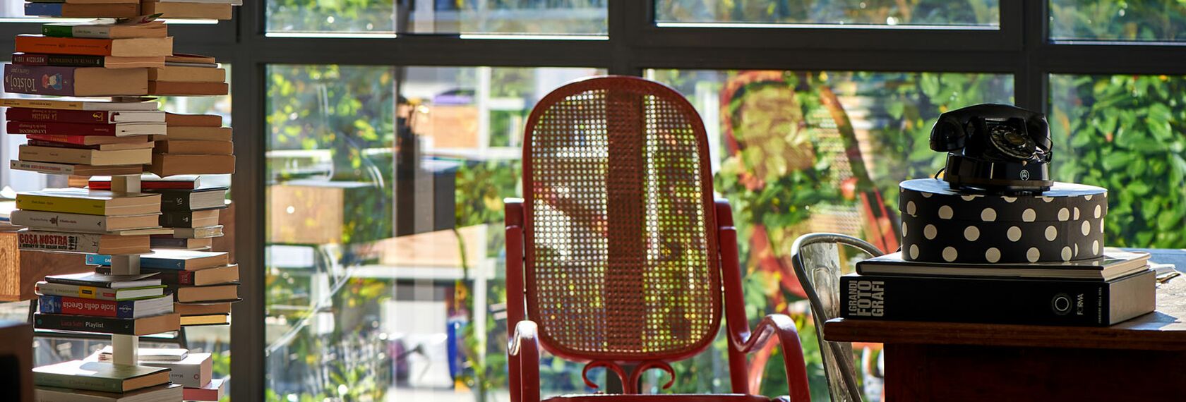 Reading corner with SlimLine 38 windows.