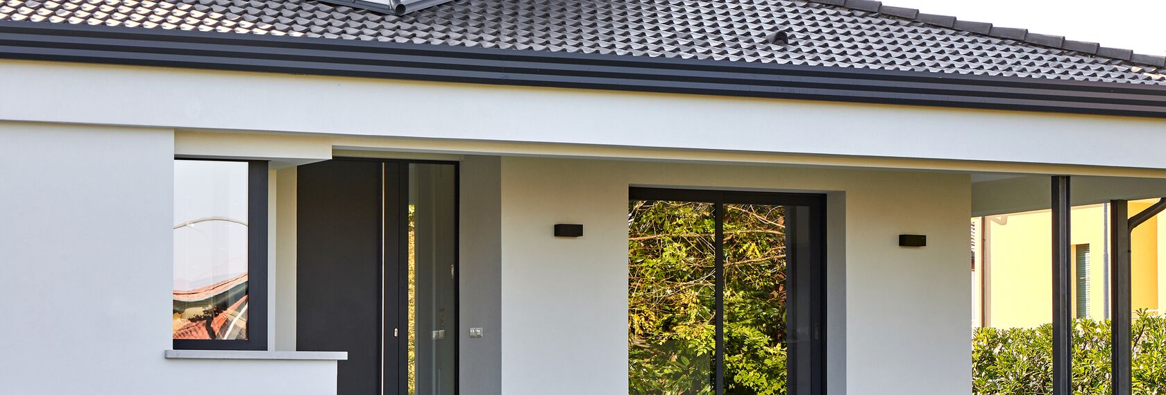 ConceptPatio 130 Alumínium tolóajtók, CS 86-HI (c) Törölt rendszerek, SlimLine 38 Standard Alumínium ablakok és SlimLine 38 Classic Alumínium ablakok - Villa Villa Treviso található Treviso, Olaszország