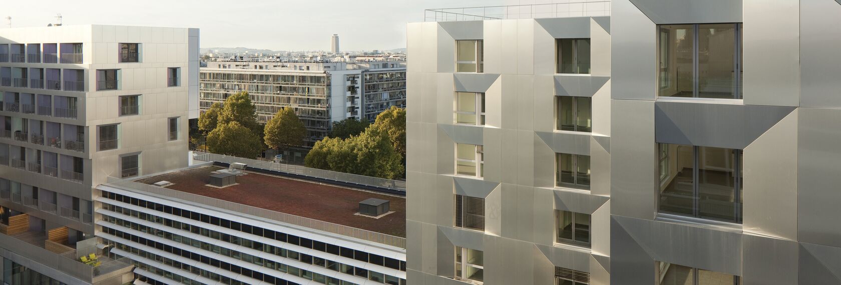 XS 68 Alumínium ablakok és ConceptFolding 77 Alumínium tolóajtók - Lakás komplexum Macdonald warehouse - Lot N5 and S6 található Paris, Franciaország