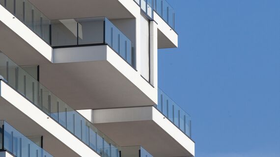 ConceptSystem 77 Alumínium ablakok és ConceptWall 50 Alumínium függönyfalak - Baelskaai 12 (Oosteroever) található Oostende, Belgium