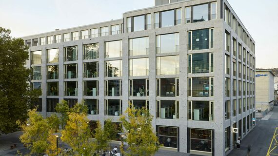 CS 86-HI (c) Törölt rendszerek és CW 65-EF Alumínium függönyfalak - Schiffbauplatz található Zürich, Svájc