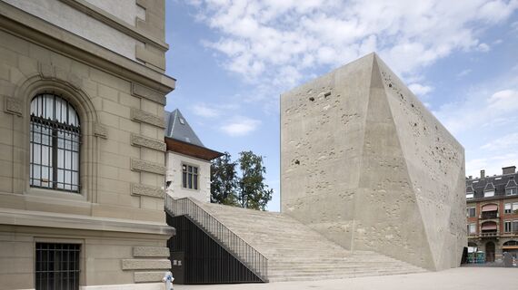 ConceptWall 50 Alumínium függönyfalak - Museum Extension to the Historisches Museum in Bern található Bern, Svájc